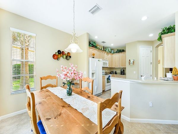 Naples Condo 1019791