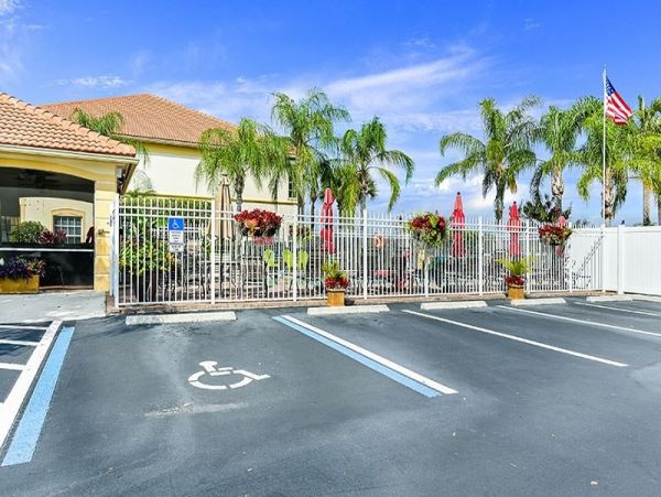 Naples Condo 1019791