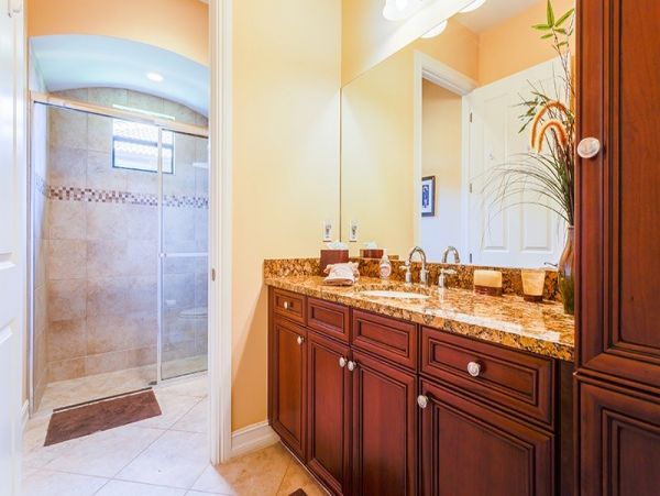 Naples Home 1019792