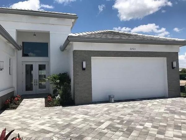Naples Home 1019795