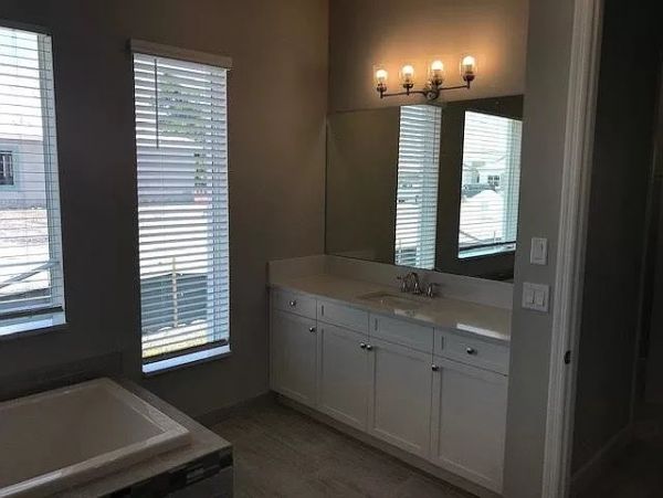 Naples Home 1019795