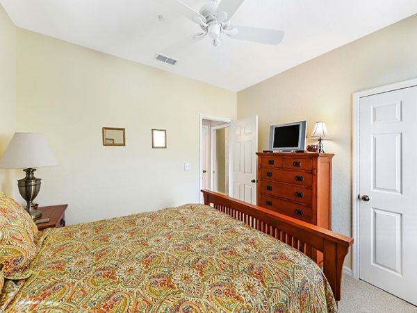 Naples Condo 1019796