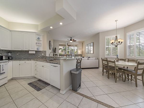 Naples Condo 1019798