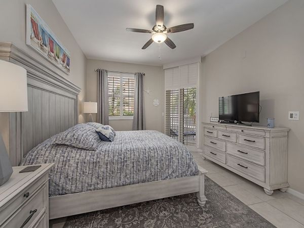 Naples Condo 1019798