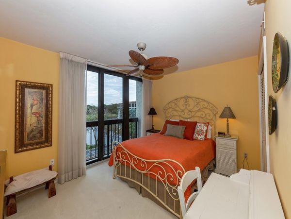 Naples Condo 1019799