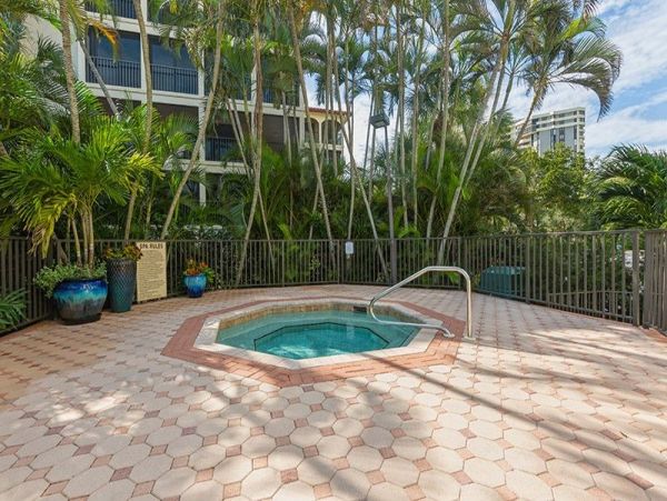 Naples Condo 1019799