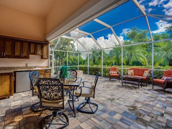 Naples Home 1019800