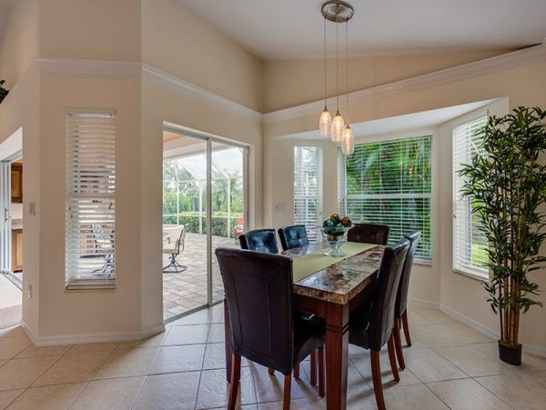 Naples Home 1019800
