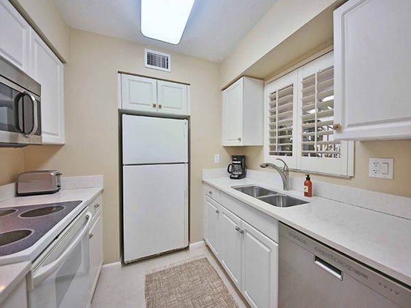 Naples Condo 1019803