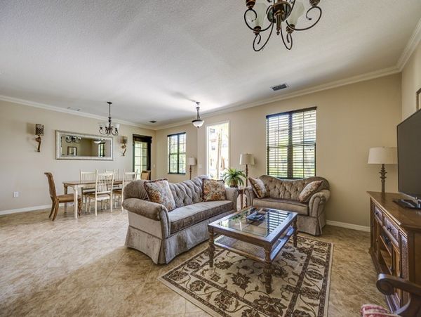 Naples Condo 1019804