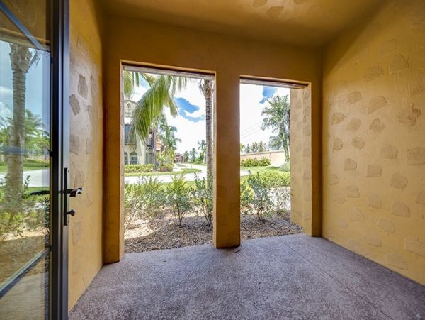 Naples Condo 1019804