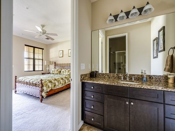 Naples Condo 1019804