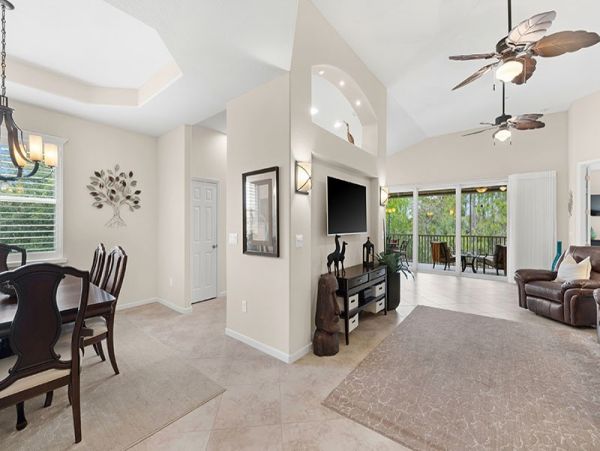 Naples Condo 1019805