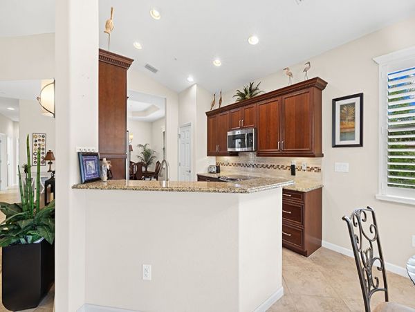 Naples Condo 1019805