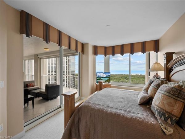 Elegant Gulf-View Condo in Naples with Stunning Views
