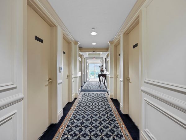 Elegant Gulf-View Condo in Naples with Stunning Views