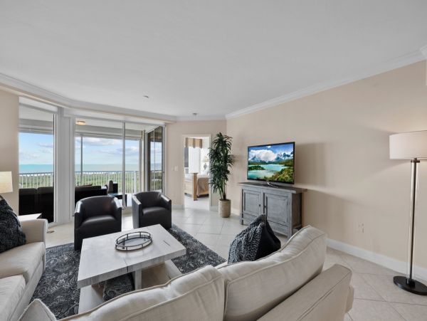 Elegant Gulf-View Condo in Naples with Stunning Views