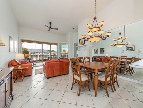 Naples Condo 1019807