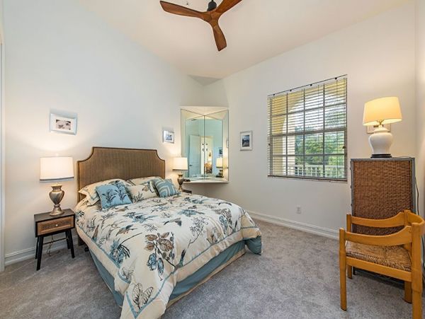 Naples Condo 1019807