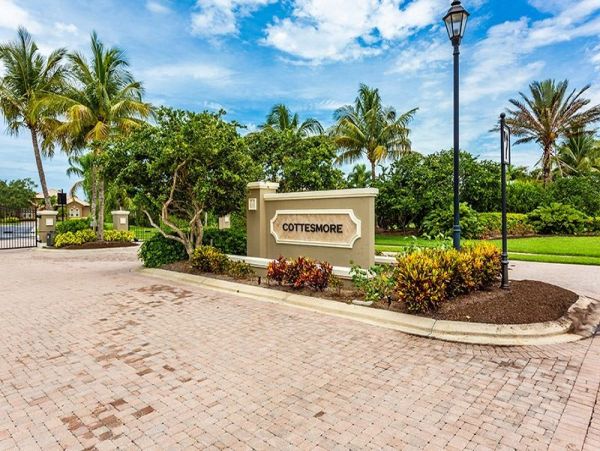 Naples Home 1019808