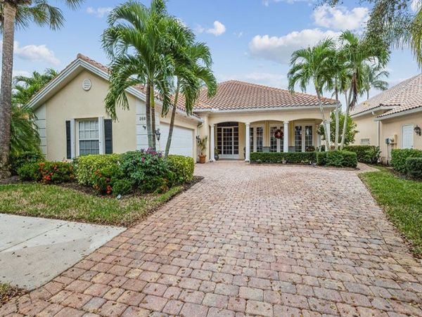 Naples Home 1019809