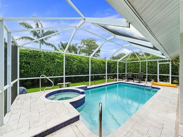 Naples Home 1019810