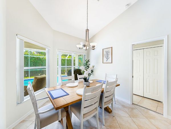 Naples Home 1019810