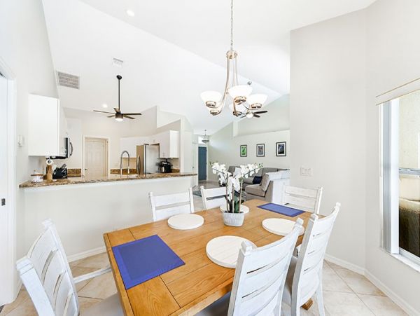 Naples Home 1019810