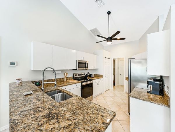 Naples Home 1019810