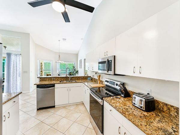Naples Home 1019810