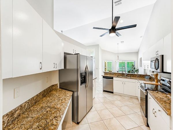 Naples Home 1019810