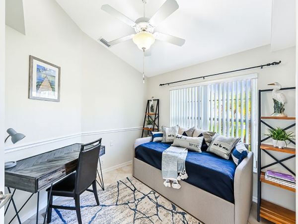 Naples Home 1019810