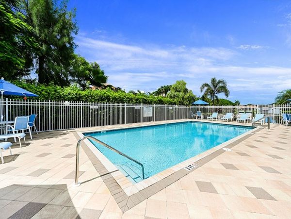 Naples Home 1019810