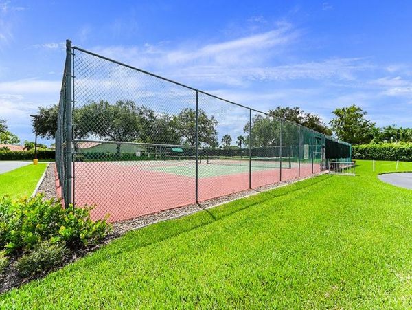 Naples Home 1019810