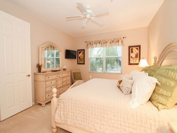 Naples Condo 1019812