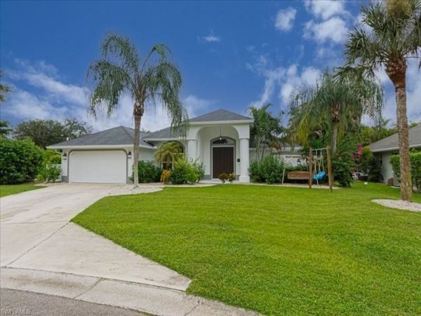 Naples Home 1019813