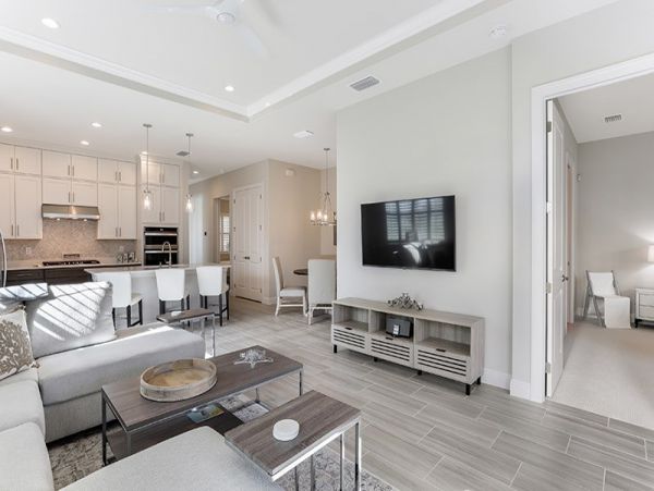 Naples Home 1019816