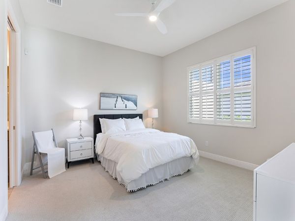 Naples Home 1019816