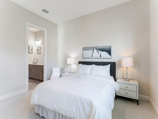 Naples Home 1019816