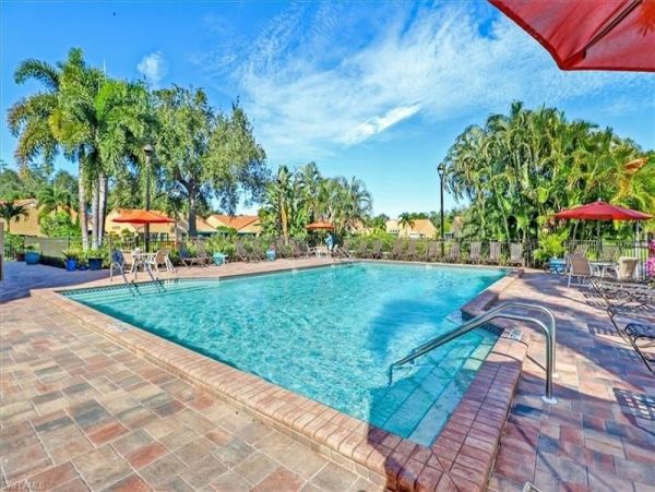 Naples Condo 1019817