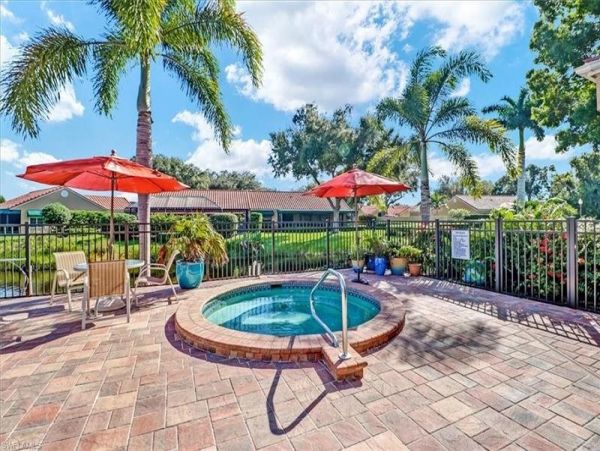 Naples Condo 1019817