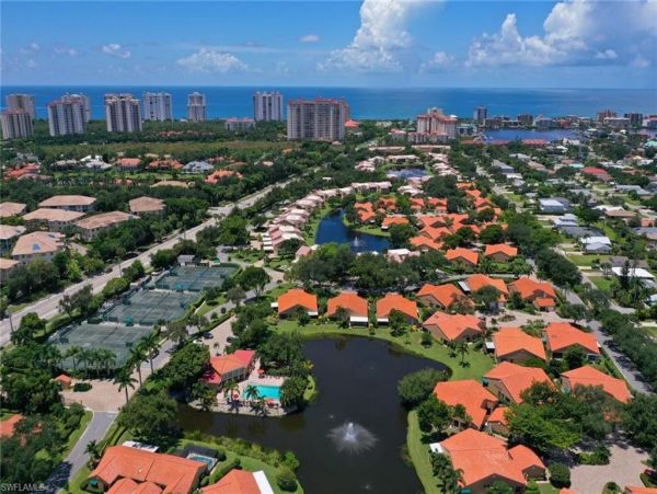Naples Condo 1019817