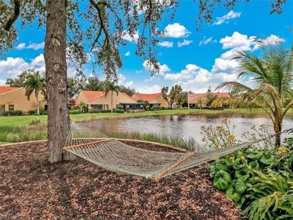Naples Condo 1019817