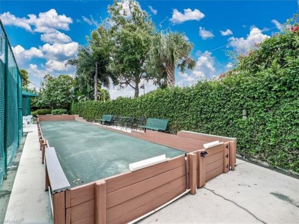 Naples Condo 1019817