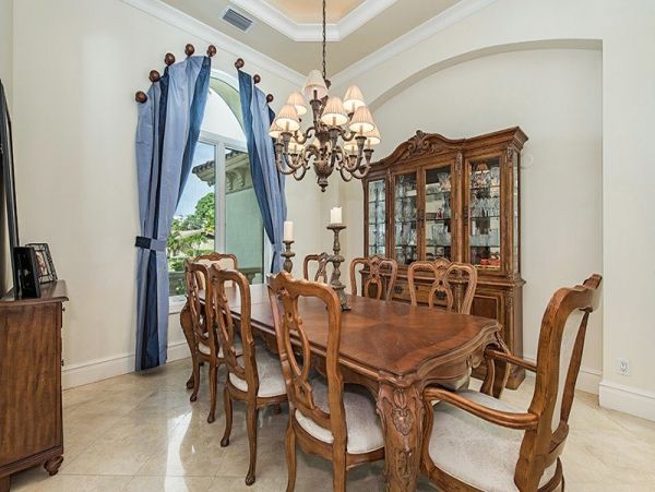 Gorgeous Vacation Home in Naples with Private Pool and Hot Tub