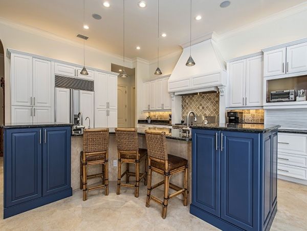 Gorgeous Vacation Home in Naples with Private Pool and Hot Tub