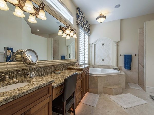 Gorgeous Vacation Home in Naples with Private Pool and Hot Tub
