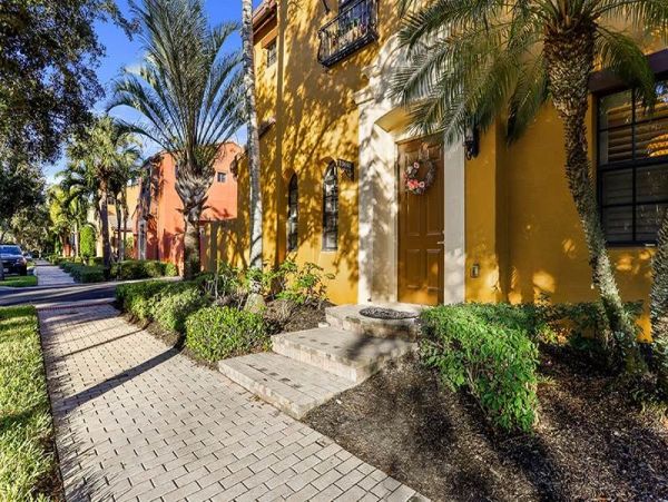 Naples Home 1019821