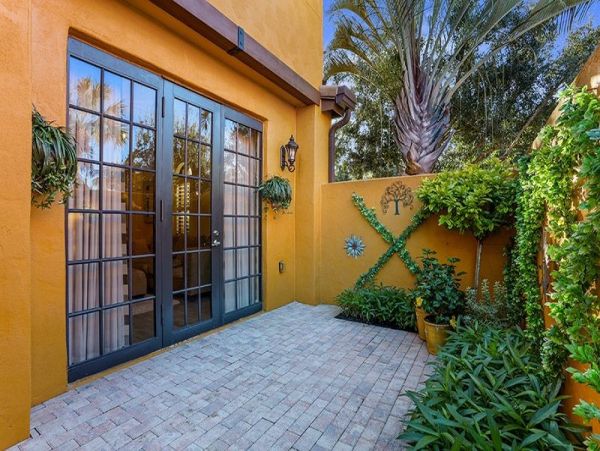 Naples Home 1019821