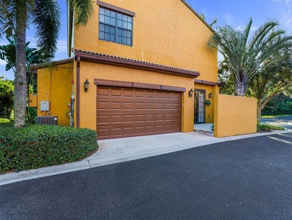 Naples Home 1019821